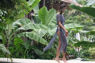 Jamie Chung feet photo thumbnail