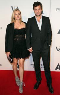 Diane Kruger feet photo thumbnail