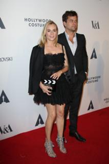 Diane Kruger feet photo thumbnail