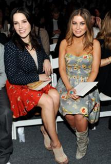 Sophia Bush feet photo thumbnail