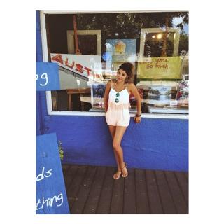 Daniella Monet feet photo thumbnail
