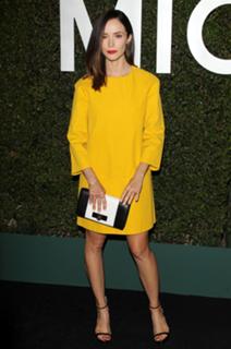 Abigail Spencer feet photo thumbnail