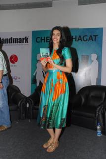 Kriti Sanon feet photo thumbnail