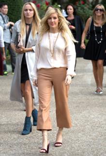 Ellie Goulding feet photo thumbnail