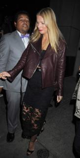 Gwyneth Paltrow feet photo thumbnail