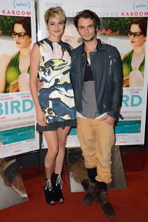 Shailene Woodley feet photo thumbnail