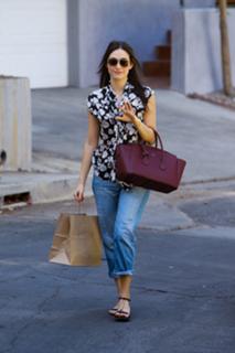 Emmy Rossum feet photo thumbnail