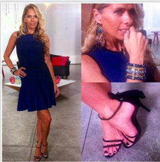 Adriane Galisteu feet photo thumbnail