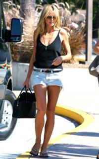 Heidi Klum feet photo thumbnail