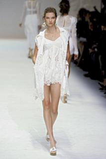 Karlie Kloss feet photo thumbnail