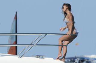 Nicole Scherzinger feet photo thumbnail
