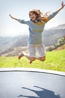 Jessica Alba feet photo thumbnail