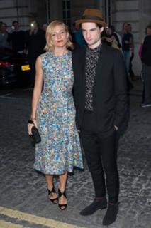 Sienna Miller feet photo thumbnail