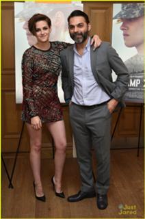 Kristen Stewart feet photo thumbnail