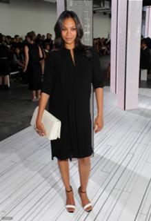 Zoe Saldana feet photo thumbnail