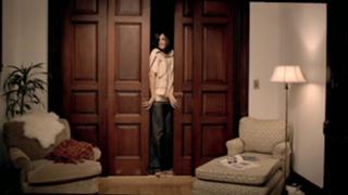Famke Janssen feet photo thumbnail