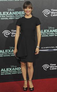Jennifer Garner feet photo thumbnail