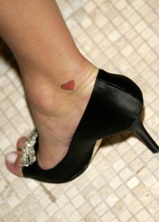 Nicky Rothschild feet photo thumbnail