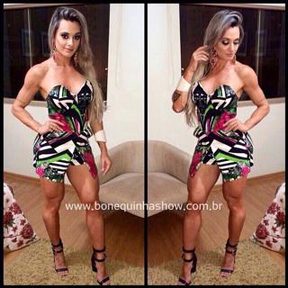 Juliana Salimeni feet photo thumbnail