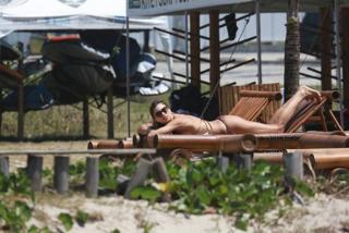 Grazi Massafera feet photo thumbnail