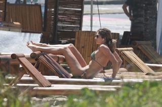 Grazi Massafera feet photo thumbnail