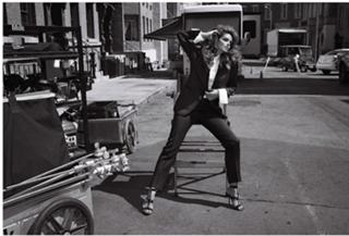 Cindy Crawford feet photo thumbnail