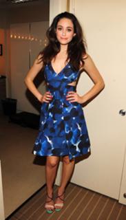 Emmy Rossum feet photo thumbnail