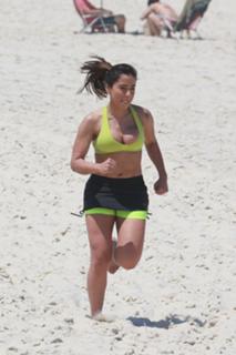 Anitta feet photo thumbnail