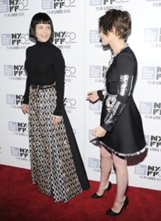Kristen Stewart feet photo thumbnail