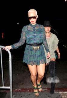 Amber Rose feet photo thumbnail