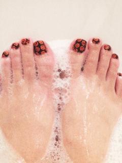 Katy Perry feet photo thumbnail