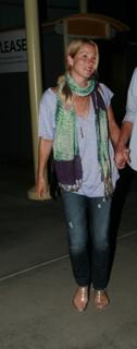 Christina Applegate feet photo thumbnail