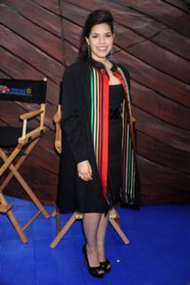 America Ferrera feet photo thumbnail