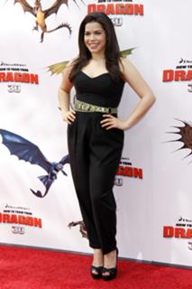 America Ferrera feet photo thumbnail