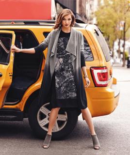 Karlie Kloss feet photo thumbnail