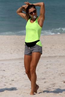 Grazi Massafera feet photo thumbnail