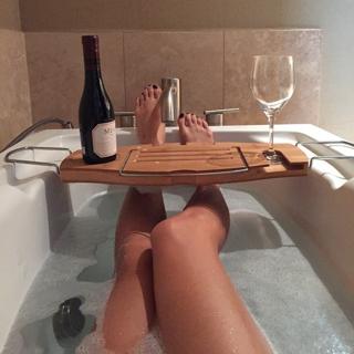 Jamie Chung feet photo thumbnail