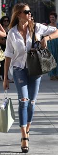 Sofía Vergara feet photo thumbnail