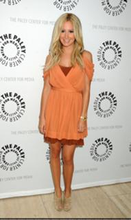 Ashley Tisdale feet photo thumbnail