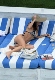 Bethenny Frankel feet photo thumbnail