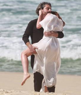 Marina Ruy Barbosa feet photo thumbnail