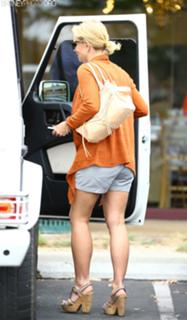 Britney Spears feet photo thumbnail