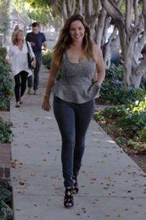 Kelly Brook feet photo thumbnail
