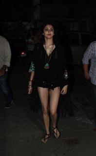 Anushka Sharma feet photo thumbnail