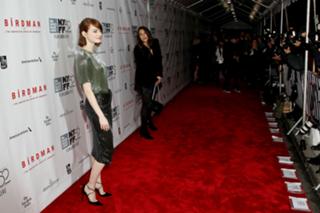 Emma Stone feet photo thumbnail
