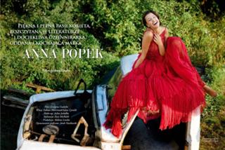 Anna Popek feet photo thumbnail