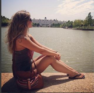 Kelly Key feet photo thumbnail