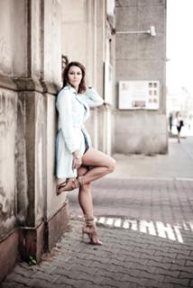 Anna Popek feet photo thumbnail