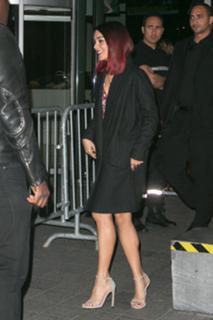 Vanessa Hudgens feet photo thumbnail