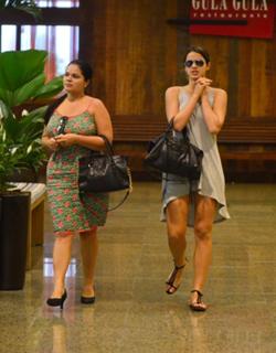 Bruna Marquezine feet photo thumbnail